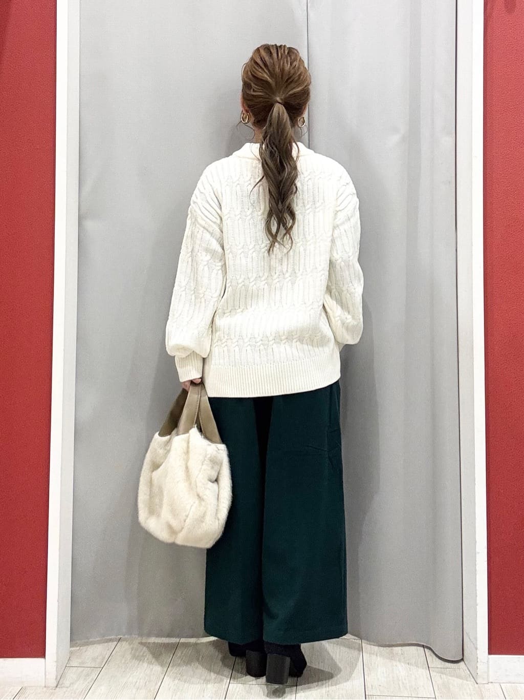 shioさんの「SHOO･LA･RUE｜【洗濯機可/S-LL】きちんと見えする あったか裏起毛ガウチョパンツ」を使ったコーディネート