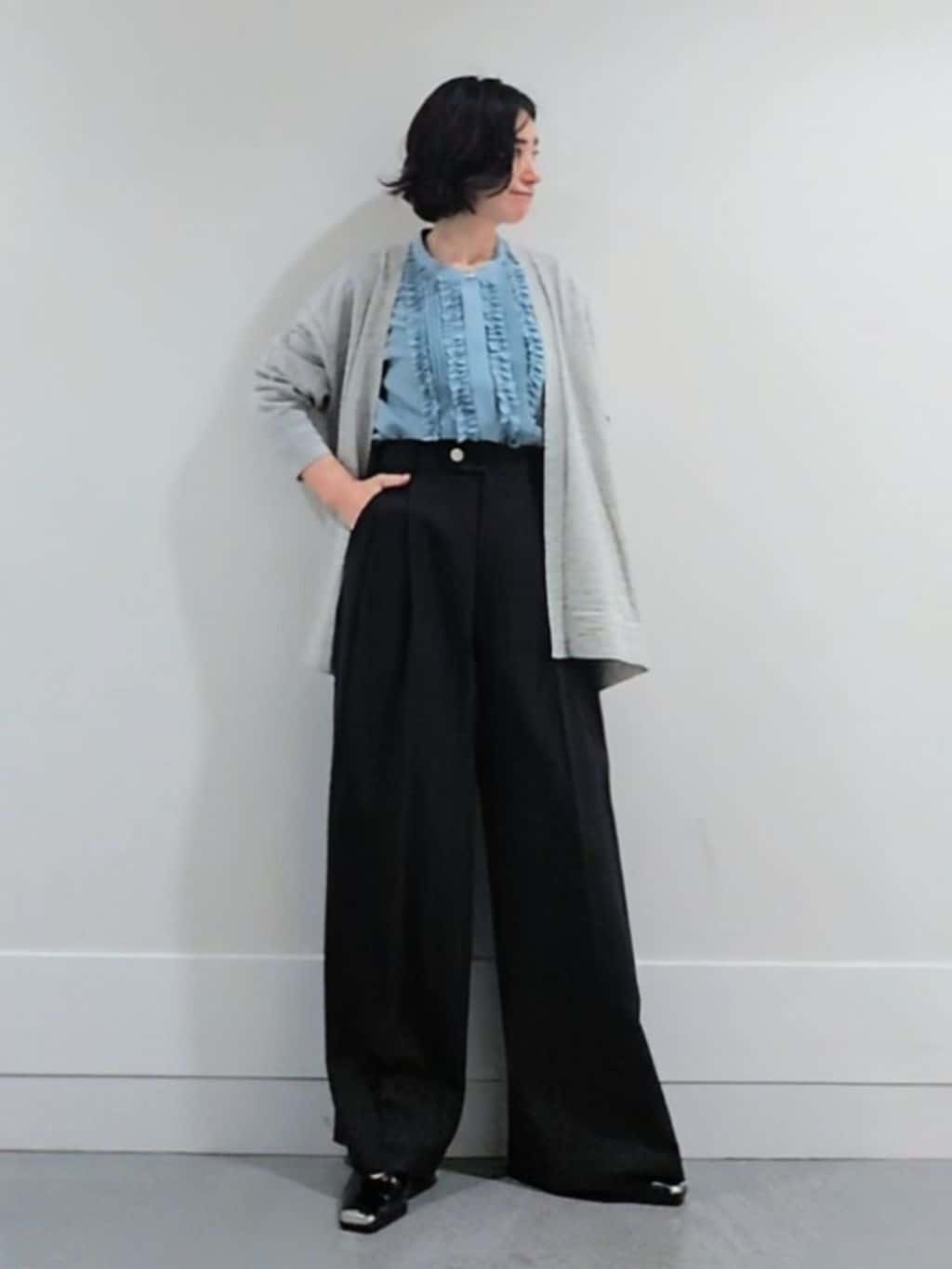 ミズタさんの「UNTITLED｜【アンサンブル可/洗える/ボタンなし】シルクウールカシミヤ 着流しカーディガン」を使ったコーディネート