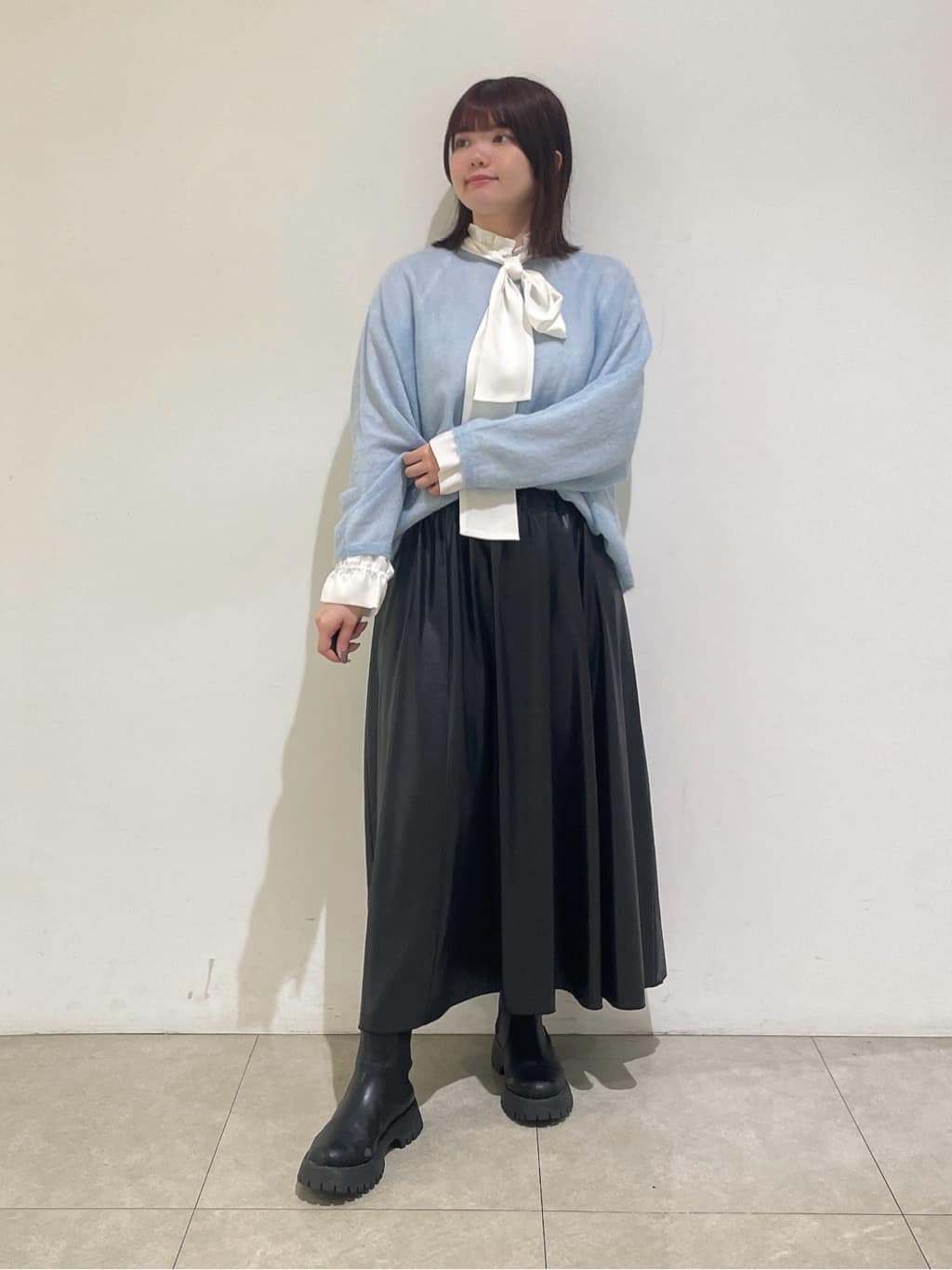 emikaさんの「INDIVI｜【キッドモヘヤ素材】ラウンドヘムニット」を使ったコーディネート