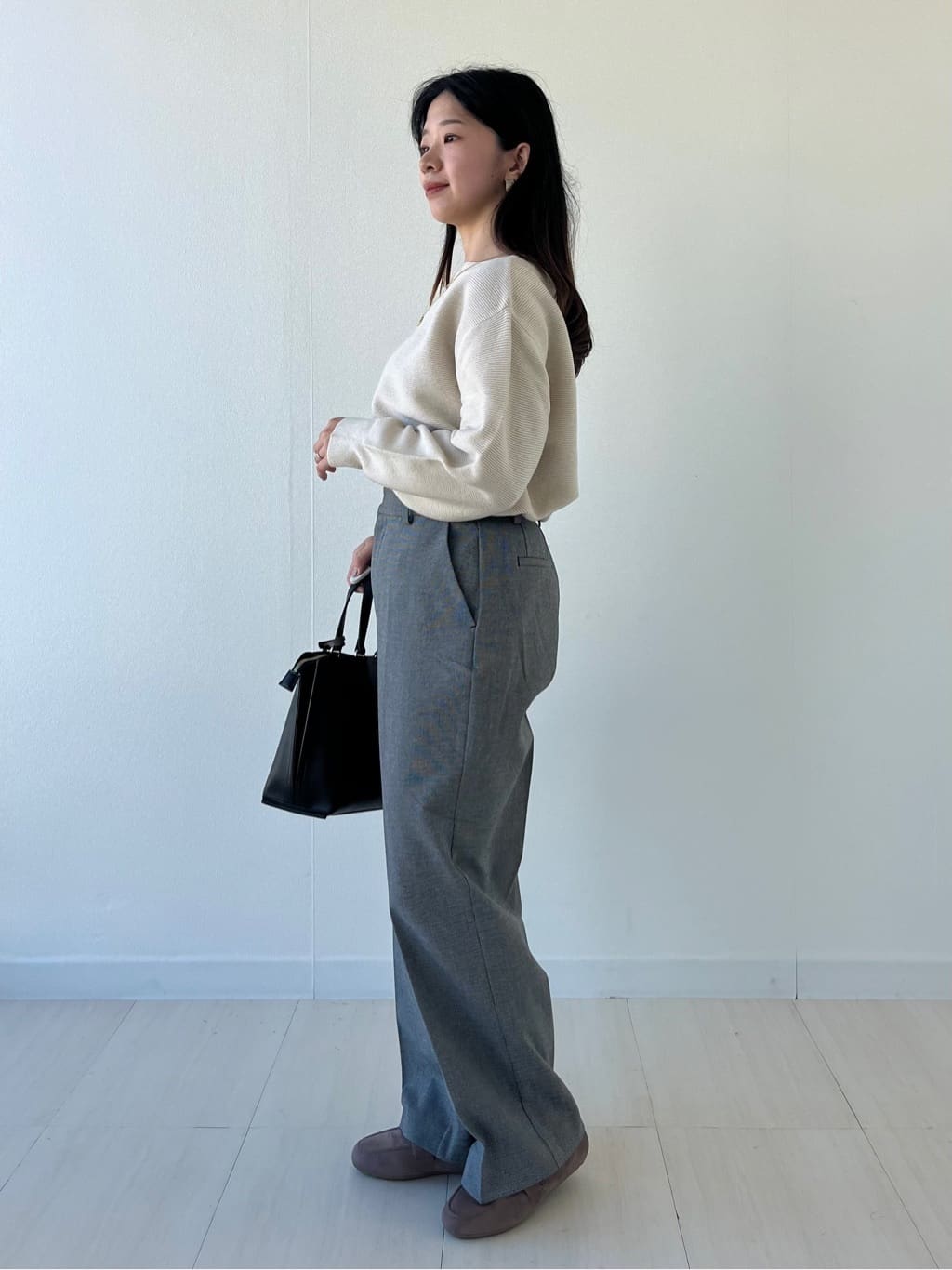 Mori Moriさんの「index｜ラメガーターボートネックニット【洗濯機OK】」を使ったコーディネート