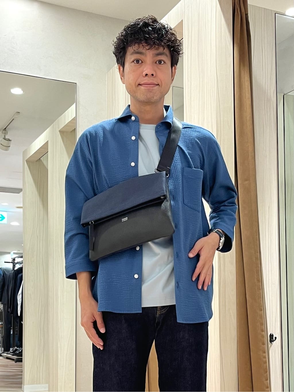 URAさんの「TAKEO KIKUCHI｜【COOL CITY WEAR】ワンポイント刺しゅう ポケットTシャツ /接触冷感」を使ったコーディネート