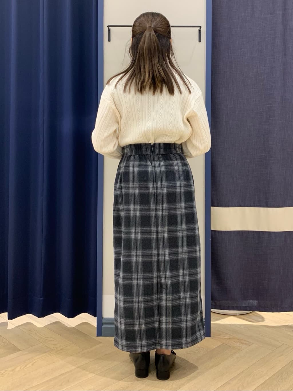 mokaさんの「grove｜ふんわりと包み込む、リュクスなフェイクファーブルゾン」を使ったコーディネート