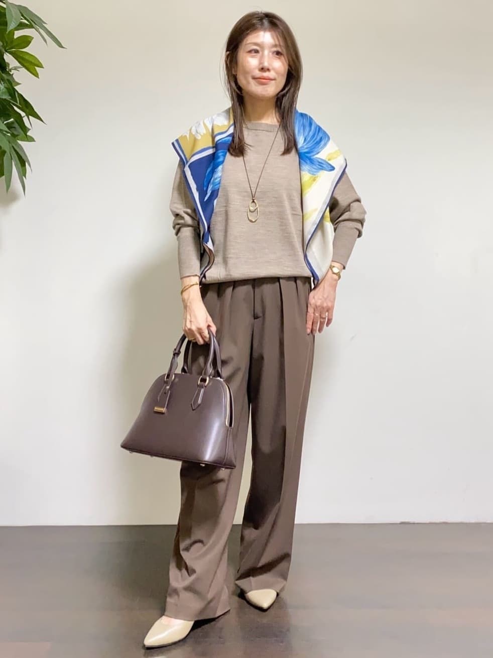 tomoさんの「UNTITLED｜【アンサンブル可/洗える】シルクウールカシミヤ ドルマンスリーブニット」を使ったコーディネート