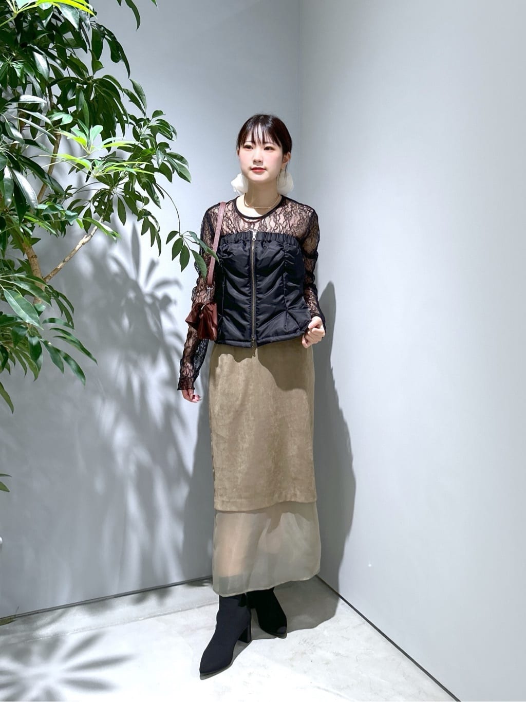 Renoさんの「INDIVI｜レースストレッチカットソー」を使ったコーディネート