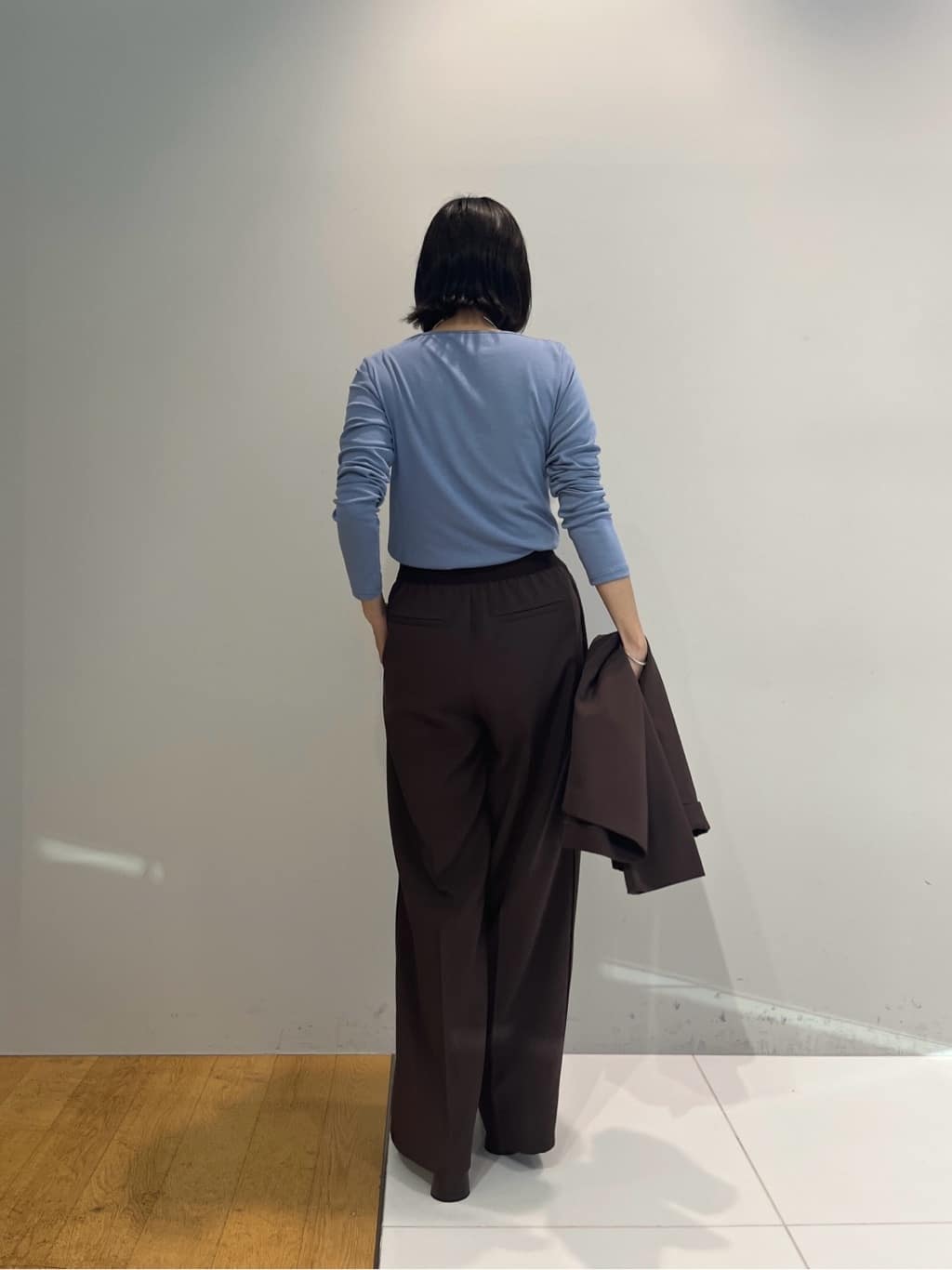Harukaさんの「INDIVI｜Comfy SET UP｜イージーストレートワイドパンツ【セットアップ対応／通勤/カセット服】」を使ったコーディネート