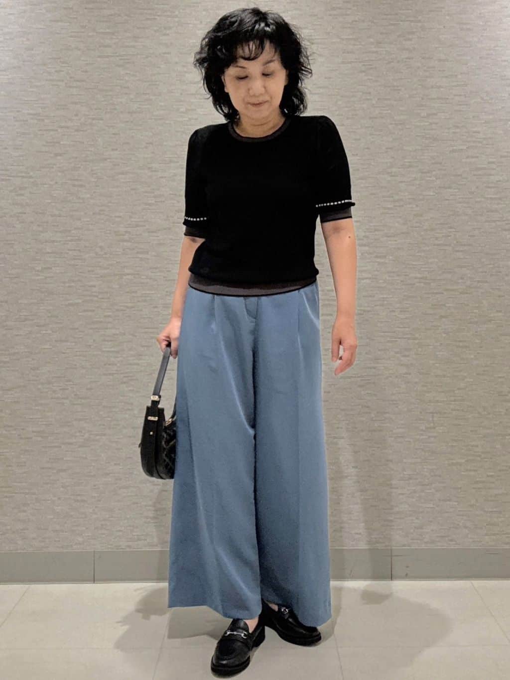 KOJIMAさんの「Reflect｜【透けない】フルレングスワイドストレートパンツ」を使ったコーディネート