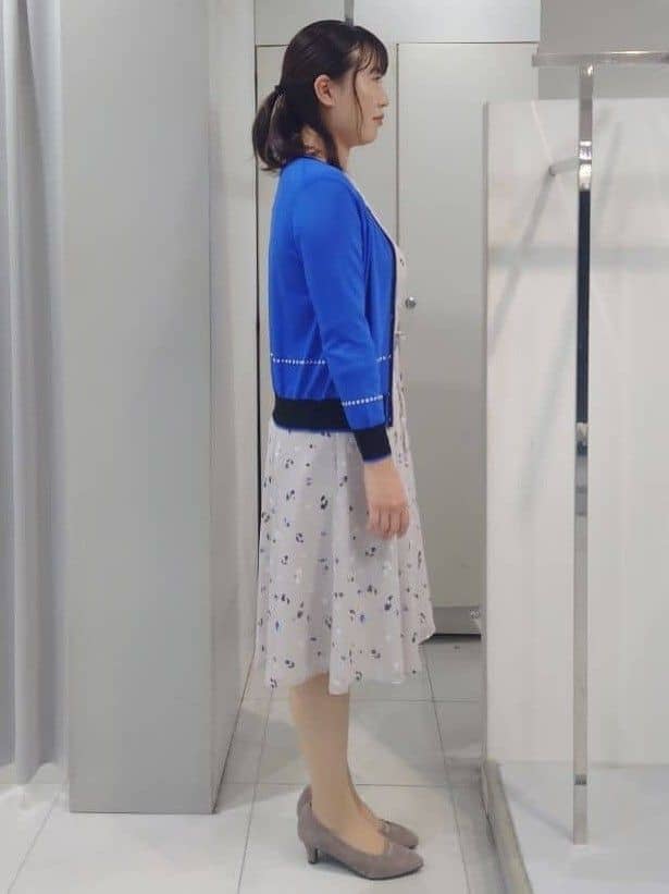 AZUSAさんの「Reflect｜【WEB先行カラーあり／手洗い可／アンサンブル可】バイカラーカーディガン」を使ったコーディネート