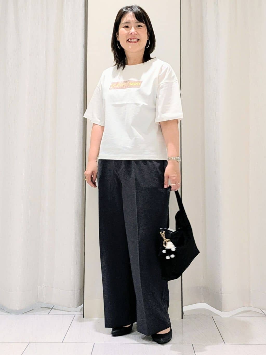 Onumaさんの「UNTITLED｜【コットン100/ゆったり/ショート丈/洗える】ベロアロゴTシャツ」を使ったコーディネート