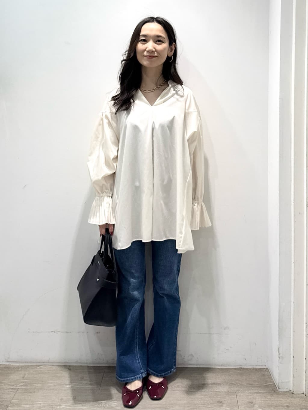 yuicciさんの「OPAQUE.CLIP｜プリーツキャンディスリーブブラウス【洗濯機洗い可】」を使ったコーディネート