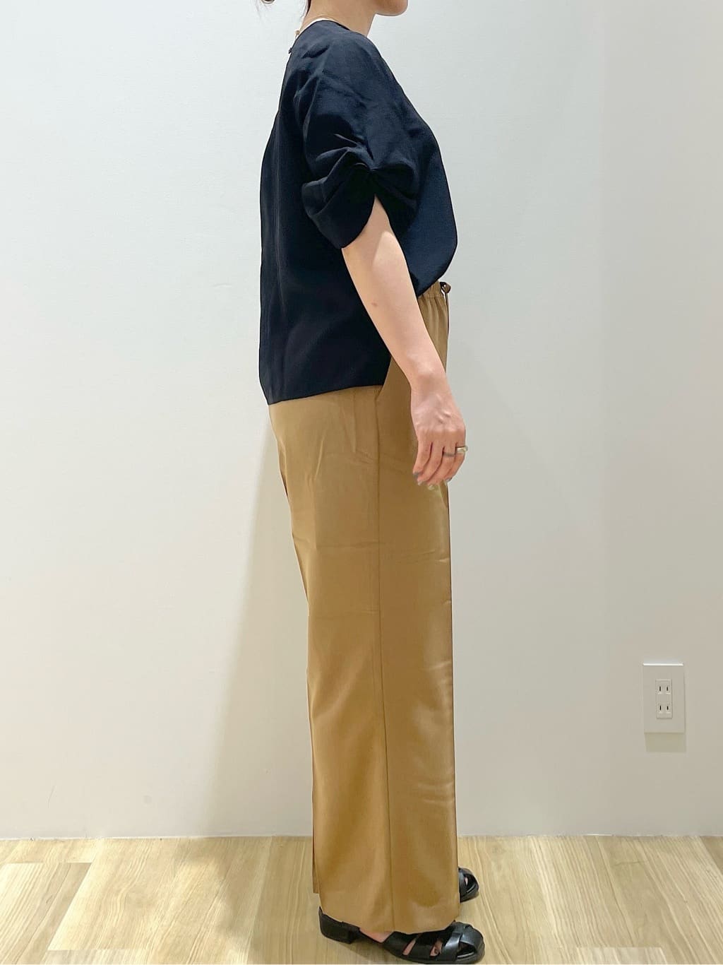 いなさんの「OPAQUE.CLIP｜美脚イージーワイドパンツ【防シワ／洗濯機洗い可／抗ピル／ストレッチ】《丈が選べる／SS-LLサイズ／」を使ったコーディネート