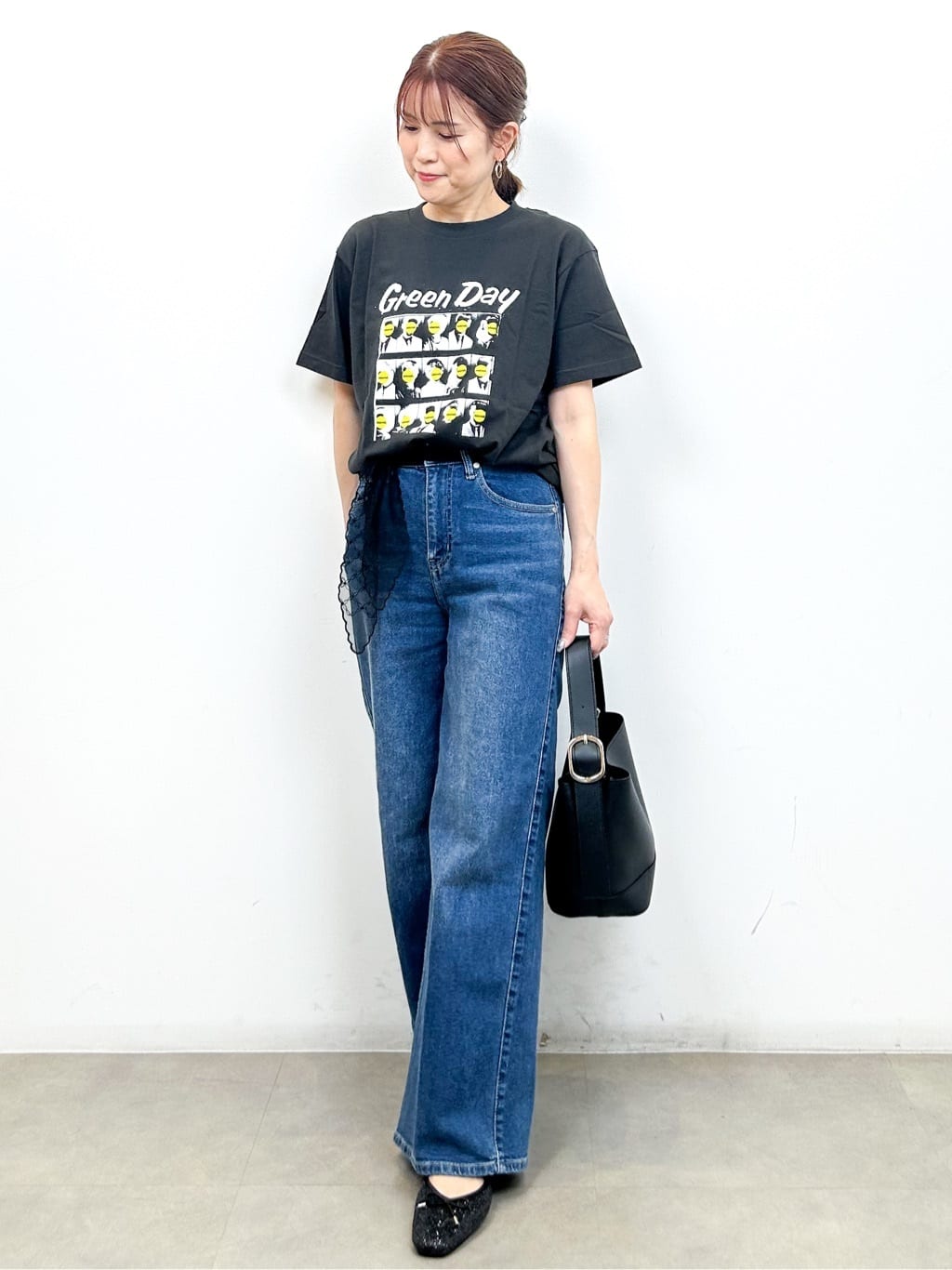 yumiさんの「OPAQUE.CLIP｜ロックTシャツ別注アソート【GREEN DAY／METALLICA／THE BEATLES】」を使ったコーディネート