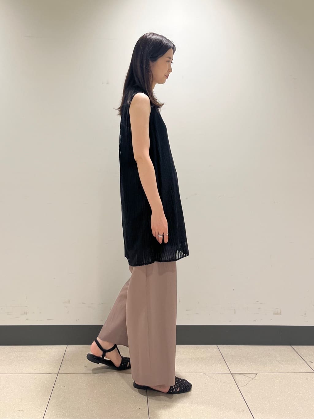 shokoさんの「INDIVI｜【洗える／セットアップ可能】ラッセルチュニック」を使ったコーディネート