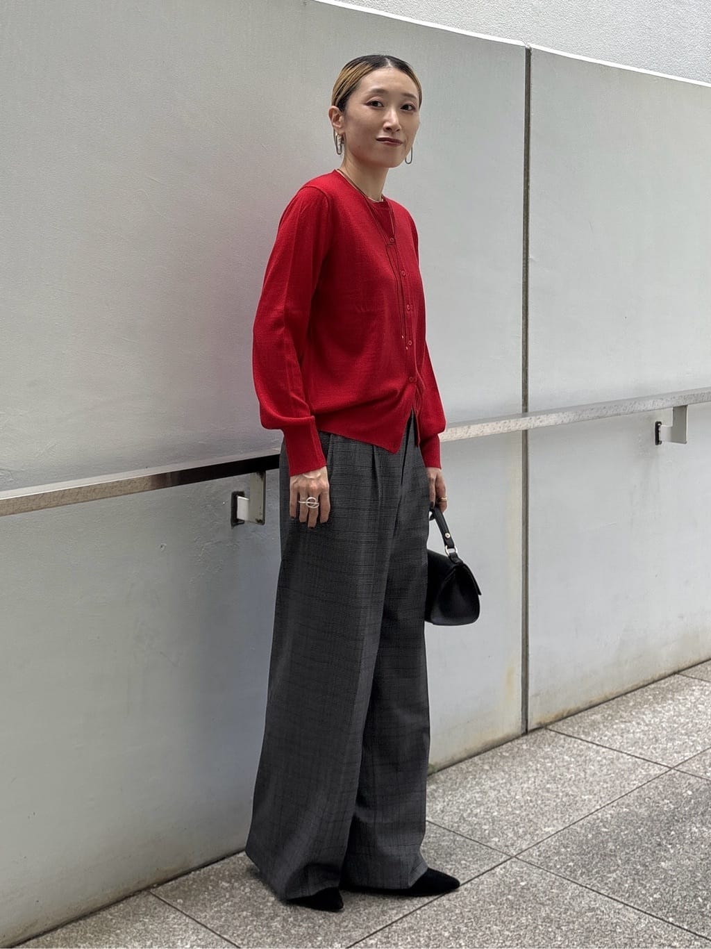 kotakiさんの「INDIVI｜【褒められパンツ】ワンタックワイドパンツ」を使ったコーディネート