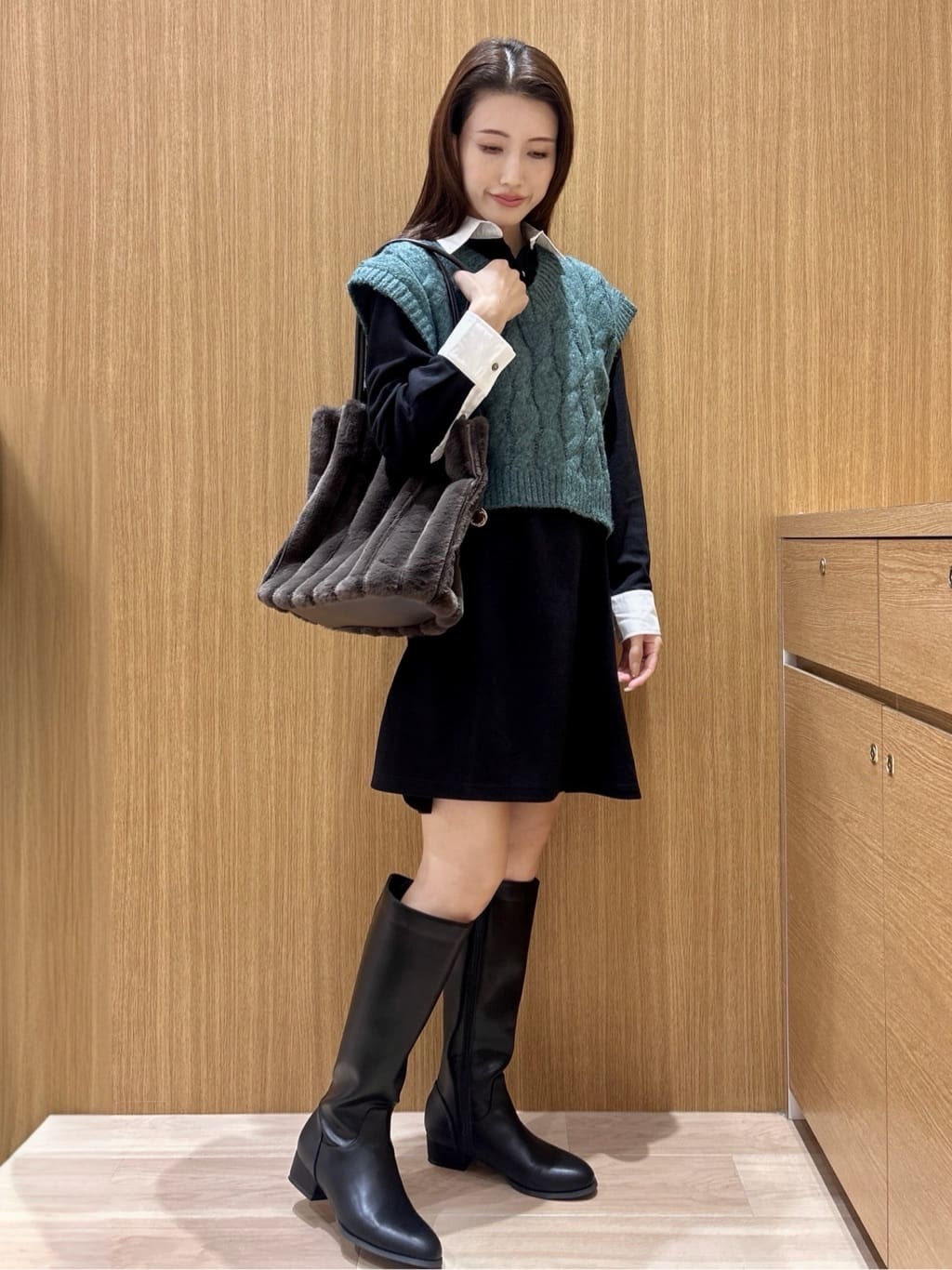 maiさんの「OPAQUE.CLIP｜ケーブルローゲージベスト【洗濯機OK】」を使ったコーディネート