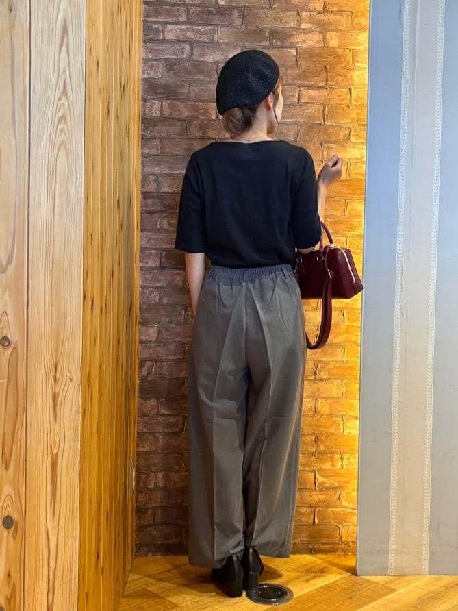 mieさんの「SHOO･LA･RUE｜【S-LL】女性らしさ漂うハートネック テレコ5分袖トップス」を使ったコーディネート