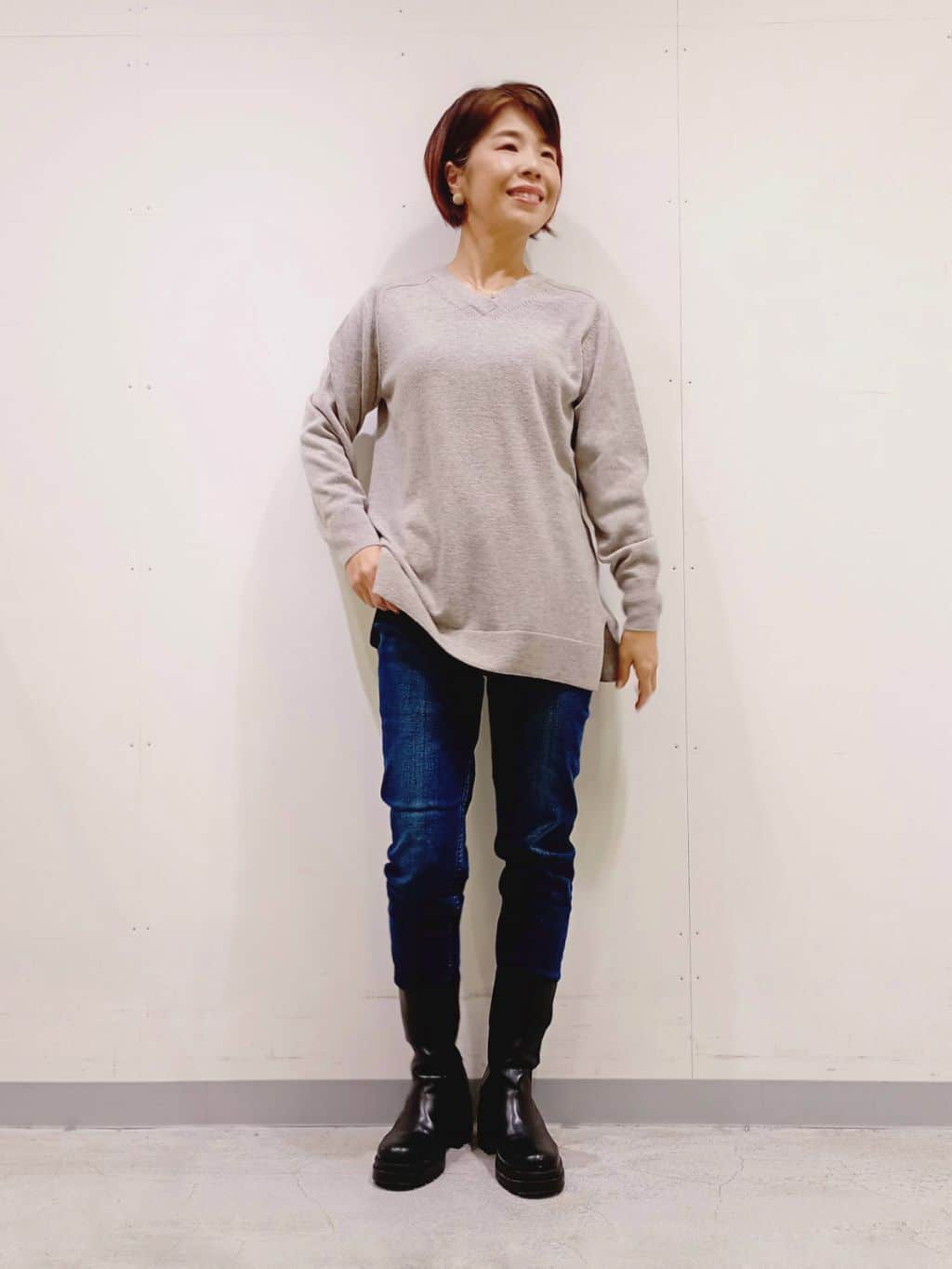 Kさんの「INDIVI｜【洗える／チュニック丈／カシミヤ混】スリットデザインVネックニット」を使ったコーディネート