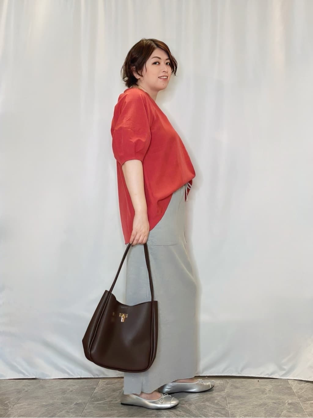 たみさんの「SHOO･LA･RUE｜【S-LL/洗濯後しわになりにくい】ランタンスリーブで女性らしく 5分袖スキッパーブラウス」を使ったコーディネート