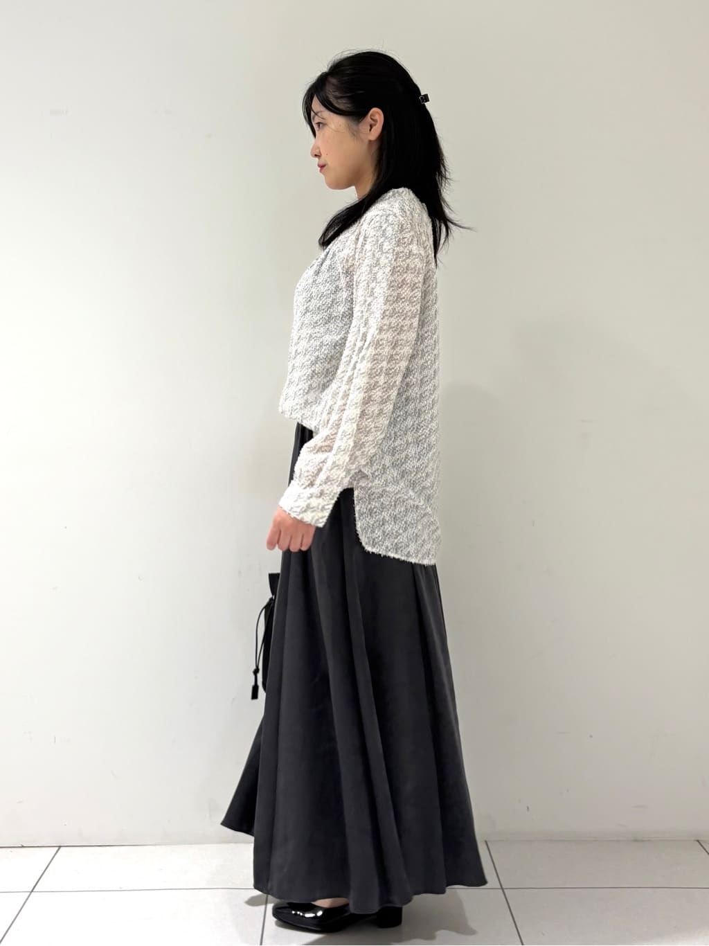 momokoさんの「INDIVI｜【きれいめ／オフィス／イベント】フェザージャカードブラウス」を使ったコーディネート