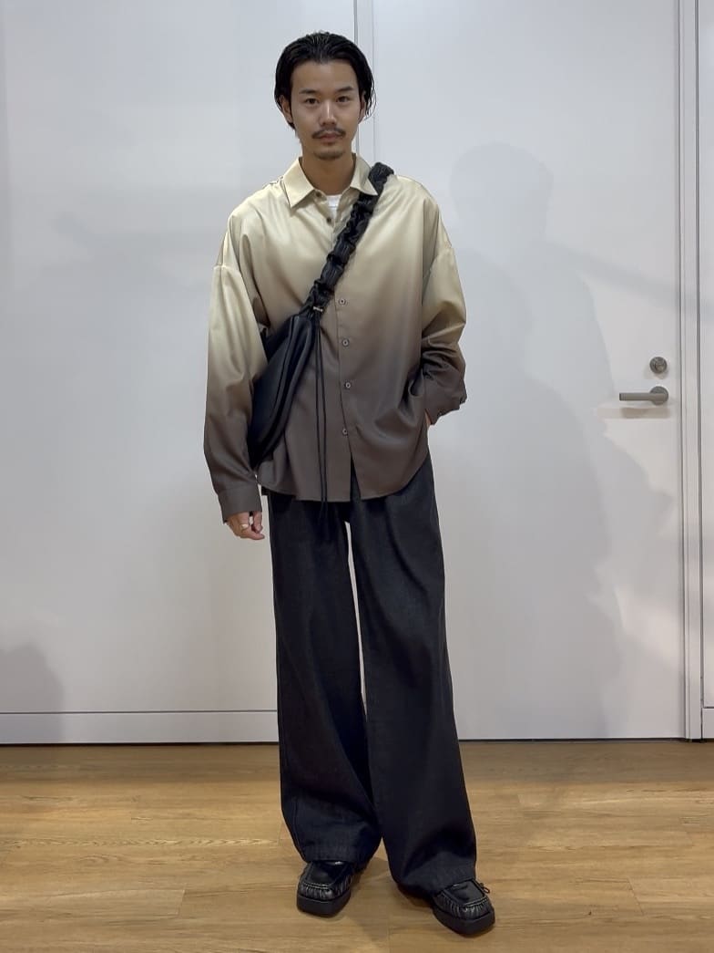 北浦歩大さんの「tk.TAKEO KIKUCHI｜ドロストショルダーバッグ」を使ったコーディネート