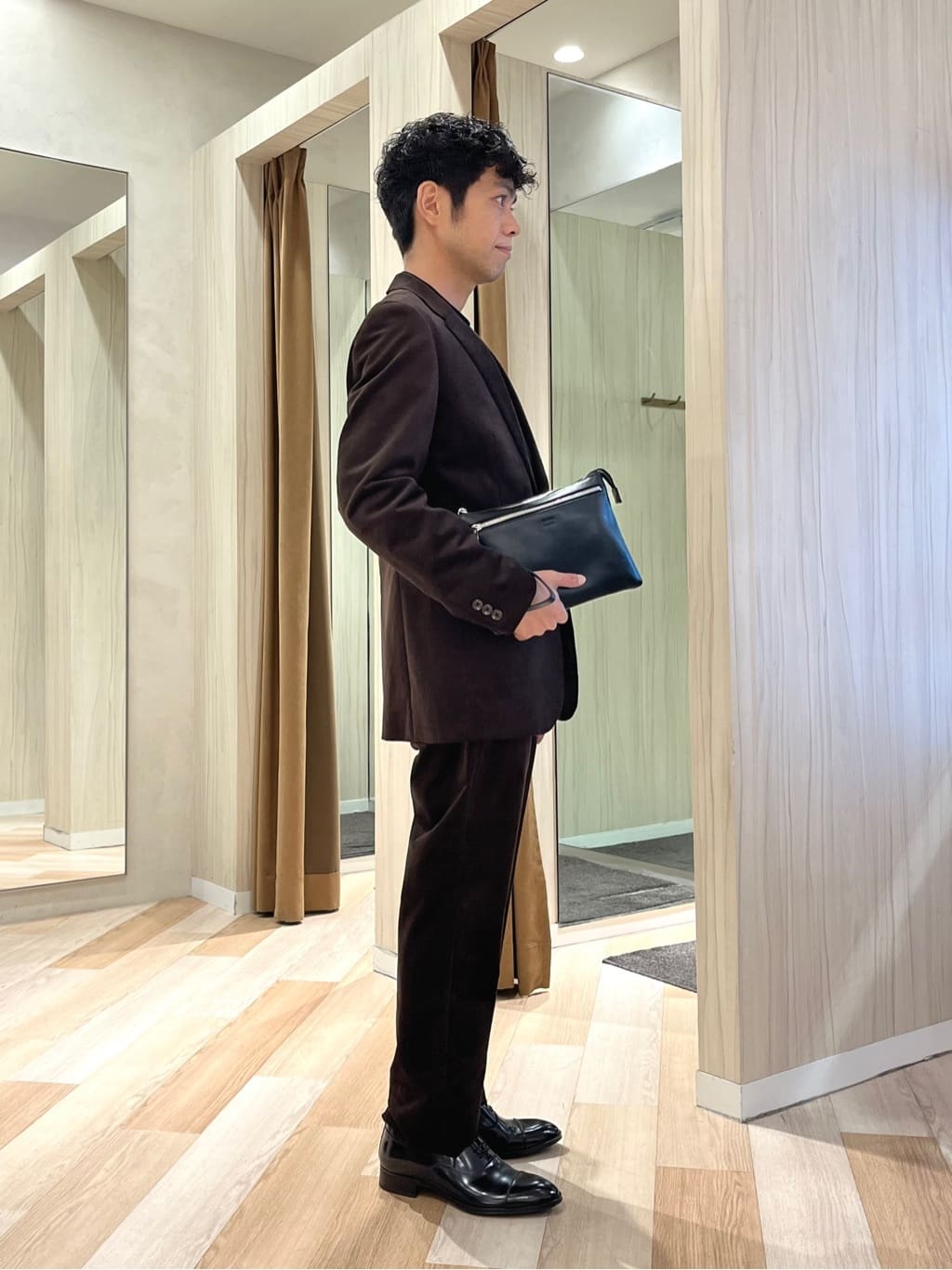 URAさんの「TAKEO KIKUCHI｜【Sサイズ～】ストレッチコーデュロイ ジャケット」を使ったコーディネート