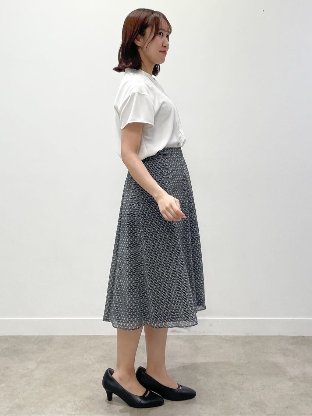 yukariさんの「Reflect｜【インナーに◎／すっきり見え！長め丈】タックデティールブラウス」を使ったコーディネート