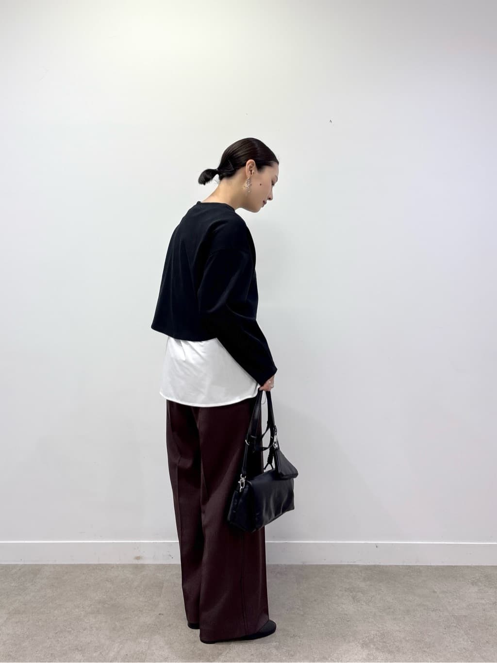 ayanoさんの「INDIVI｜Comfy SET UP｜イージーストレートワイドパンツ【セットアップ対応／通勤/カセット服】」を使ったコーディネート