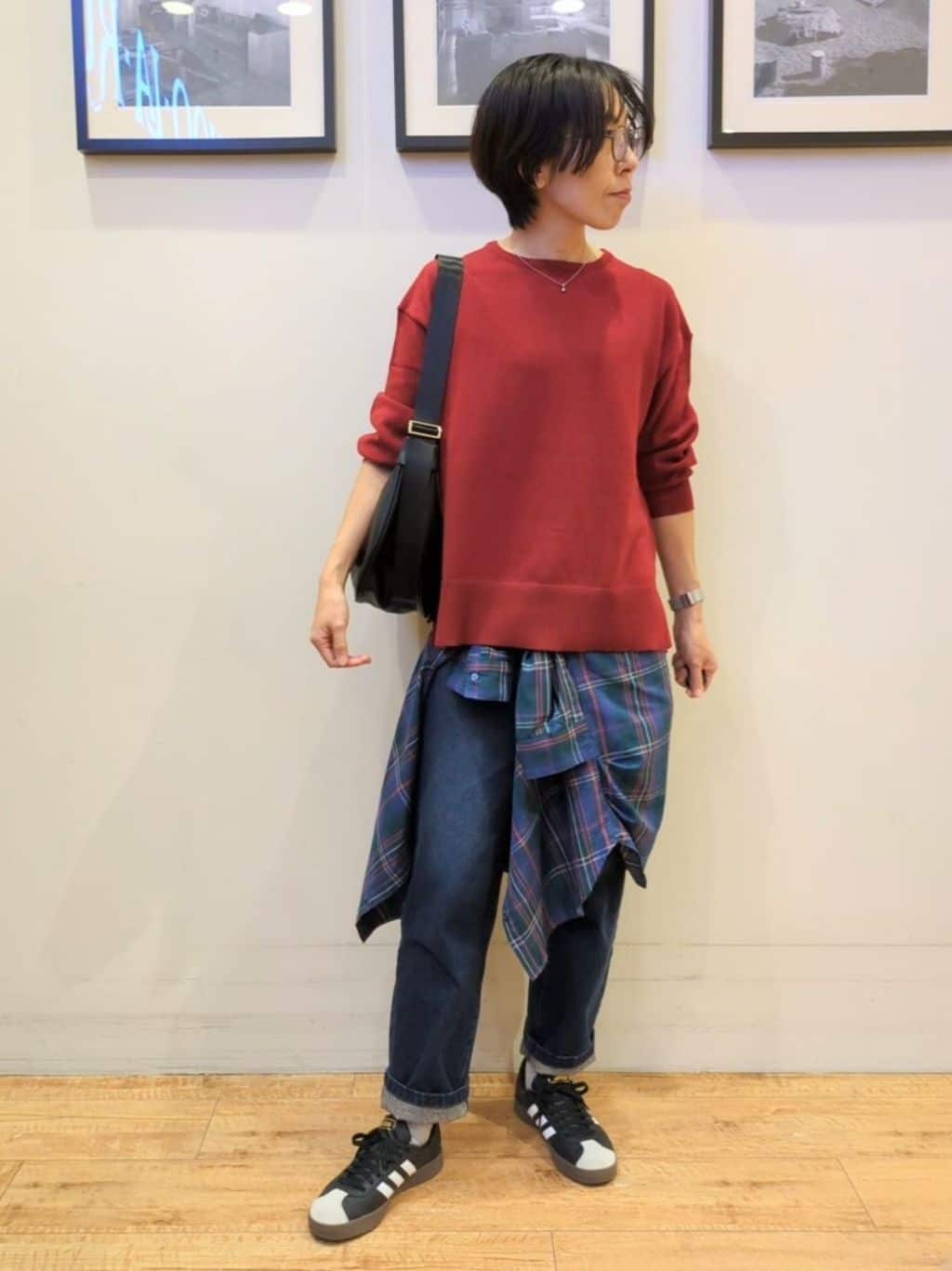 Akiさんの「SHOO･LA･RUE｜【S-LL】程よくゆったりな 柔らかデニムテーパードパンツ」を使ったコーディネート