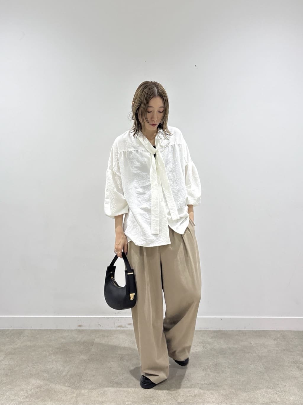 kotakiさんの「INDIVI｜チノシャンプレータックパンツ」を使ったコーディネート
