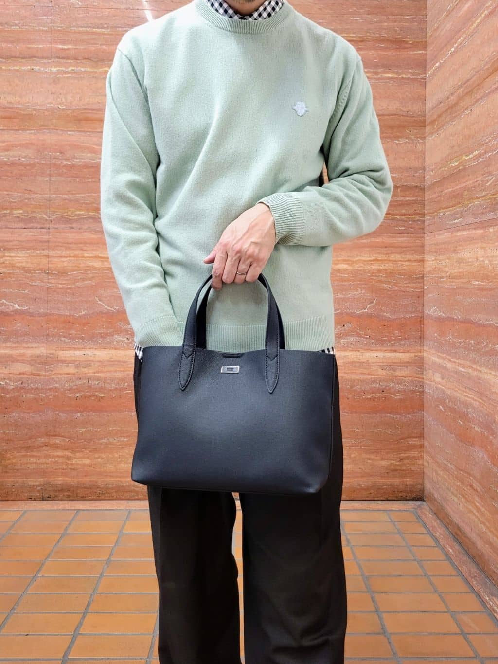 piroyaさんの「TAKEO KIKUCHI｜【Air Palette Knit】ワンポイント カラーニット プルオーバー」を使ったコーディネート