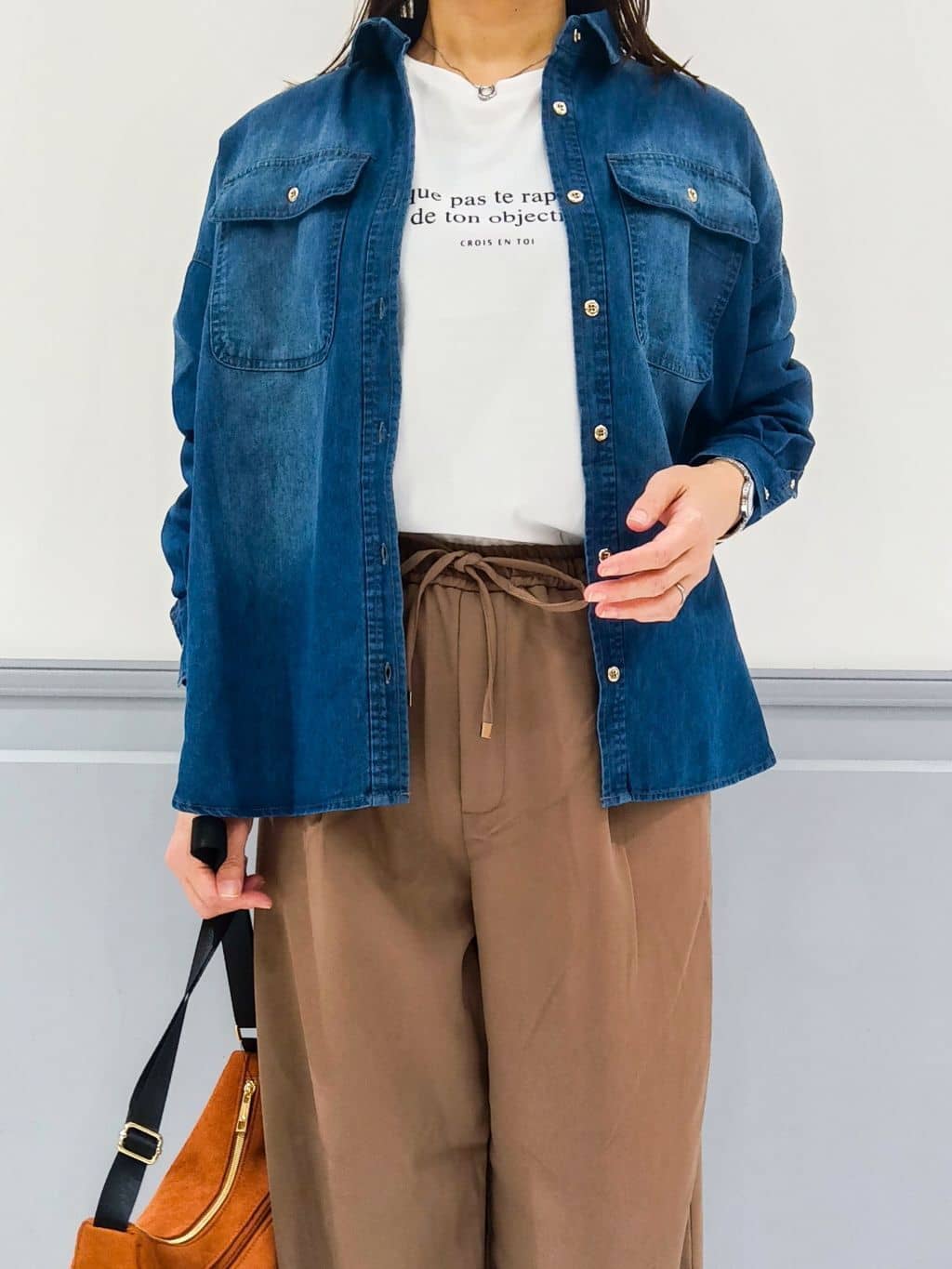 なっちゃんさんの「grove｜【UVカット】ロゴアソートベーシックロンT」を使ったコーディネート