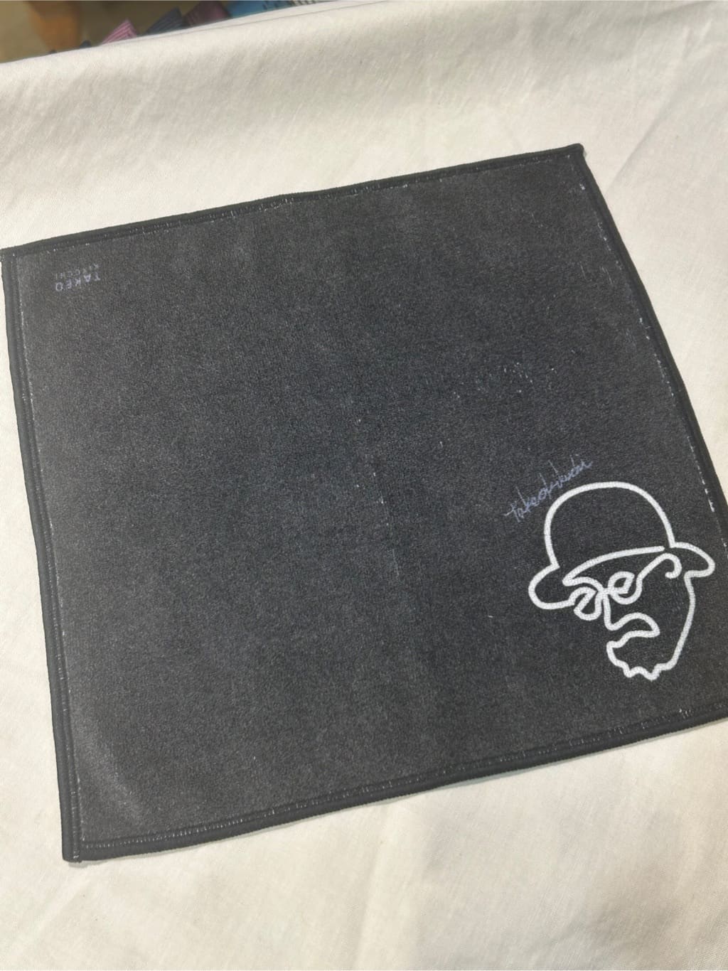 Hiroさんの「TAKEO KIKUCHI｜ラインアートプリント フォンカチ」を使ったコーディネート