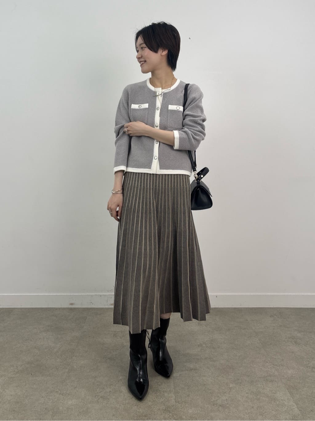 kanaeさんの「INDIVI｜【名品／撥水／抗菌防臭】ショート丈リサイクルダウンコート」を使ったコーディネート