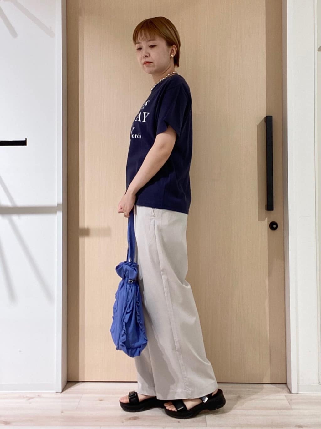 ひらしーさんの「SHOO･LA･RUE｜【S-LL/ひんやり/UV】選べる6柄でそれぞれ欲しくなる プリントTシャツ」を使ったコーディネート