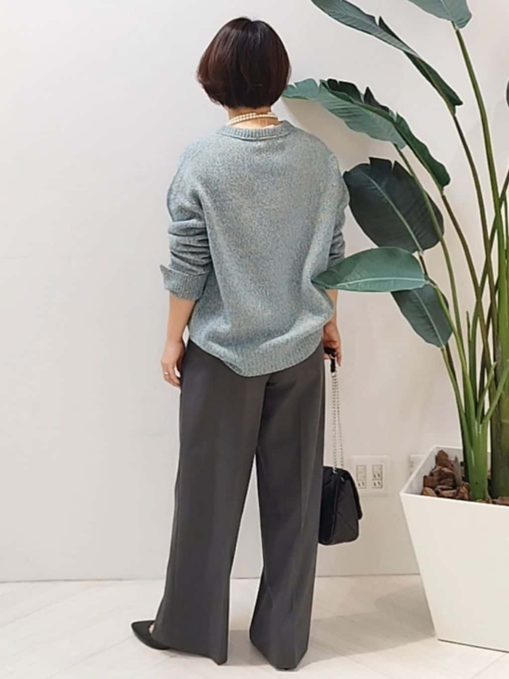 s u g iさんの「UNTITLED｜【ゆったり】三つ杢カラーニット」を使ったコーディネート
