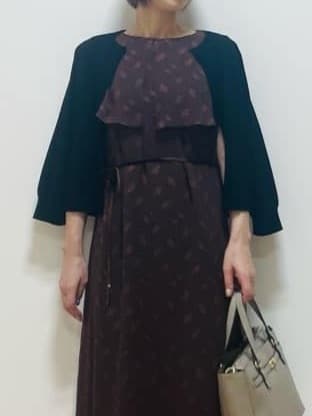 Riiさんの「Reflect｜【撥水／二の腕カバー】ケープデザインワンピース」を使ったコーディネート