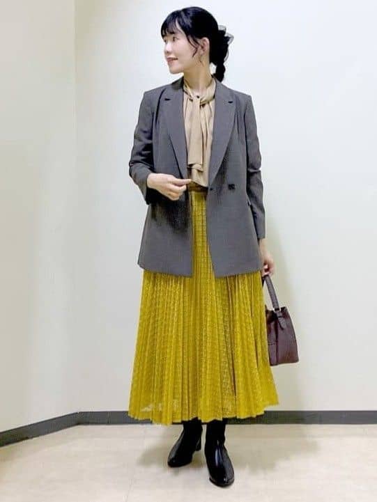  beni_gingerさんの「Reflect｜【キレイめスタイル／通勤におすすめ◎】ボウタイシャンブレーカラーブラウス」を使ったコーディネート