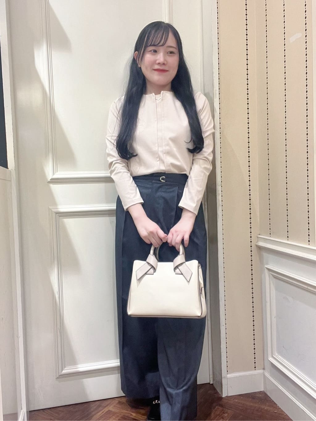 Hitomiさんの「index｜ベルト付きストレッチワイドパンツ【洗濯機洗い可】」を使ったコーディネート