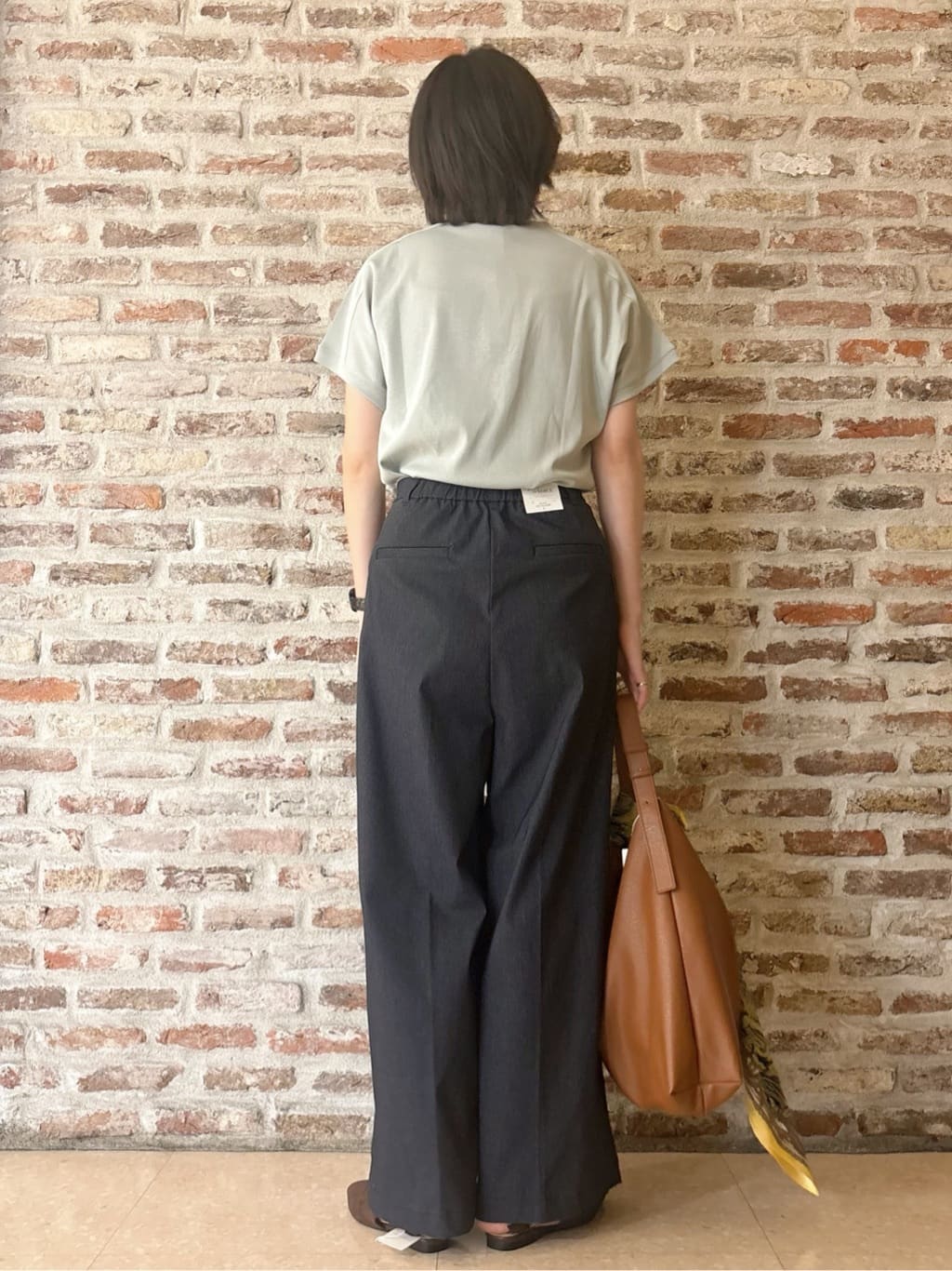 しばさんの「THE SHOP TK｜【汗染み防止】ラグランスリーブTシャツ【洗濯機OK/UVケア】」を使ったコーディネート