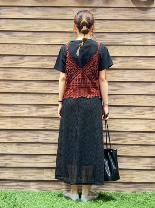 himiさんの「SHOO･LA･RUE｜【2WAY】裏地を外してレイヤードにも! レース調スカート」を使ったコーディネート
