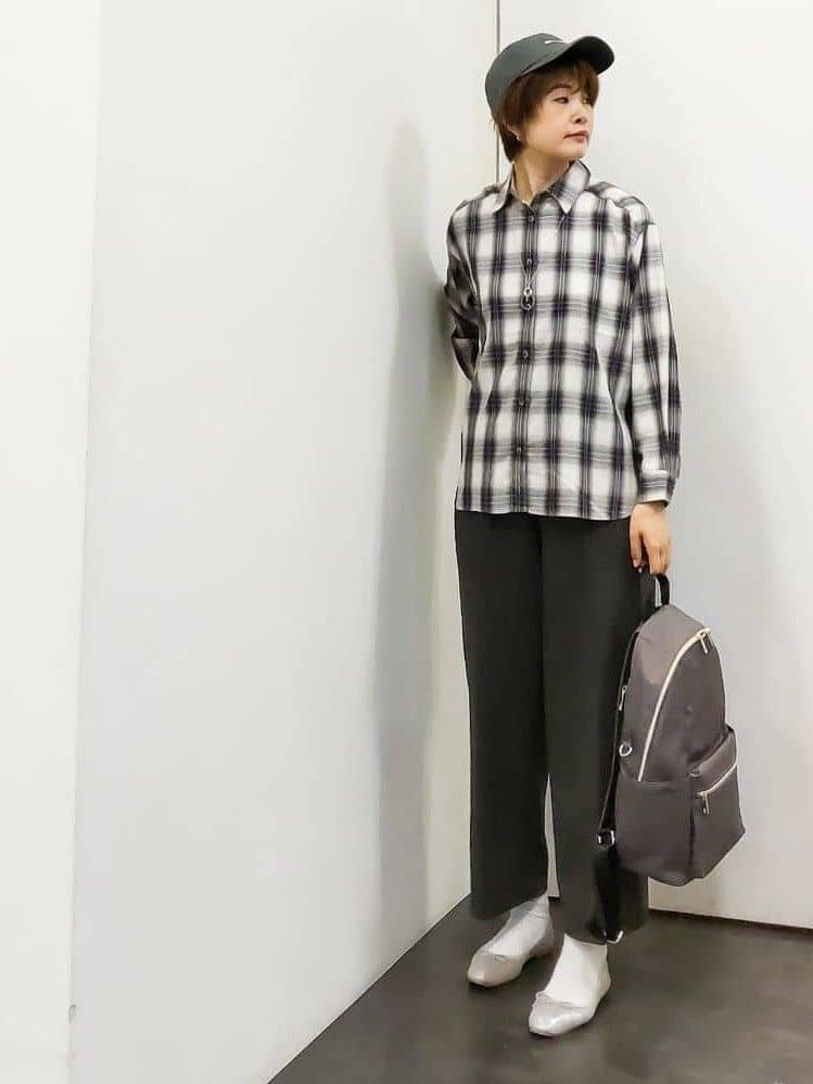 やまちゃんさんの「grove｜ダンボールコクーンシルエットプルオーバー」を使ったコーディネート