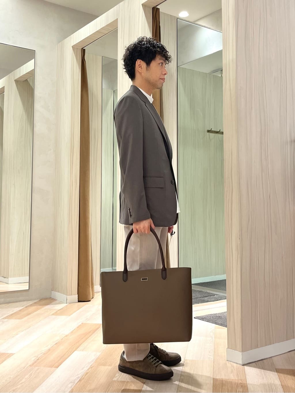 URAさんの「TAKEO KIKUCHI｜【COOL CITY WEAR】アーバンクール ジャケット /接触冷感・吸水速乾」を使ったコーディネート