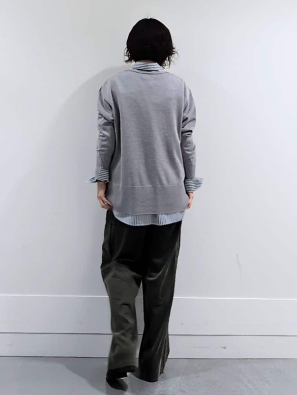 ミズタさんの「UNTITLED｜【8色展開/体型カバー】魅せるタイムレスニット」を使ったコーディネート