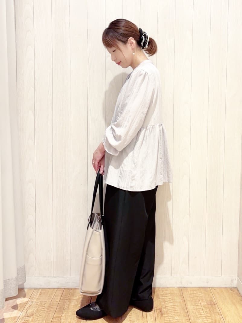 あいこさんの「SHOO･LA･RUE｜【S-LL】大人フェミニン ペプラム風フリルブラウス」を使ったコーディネート