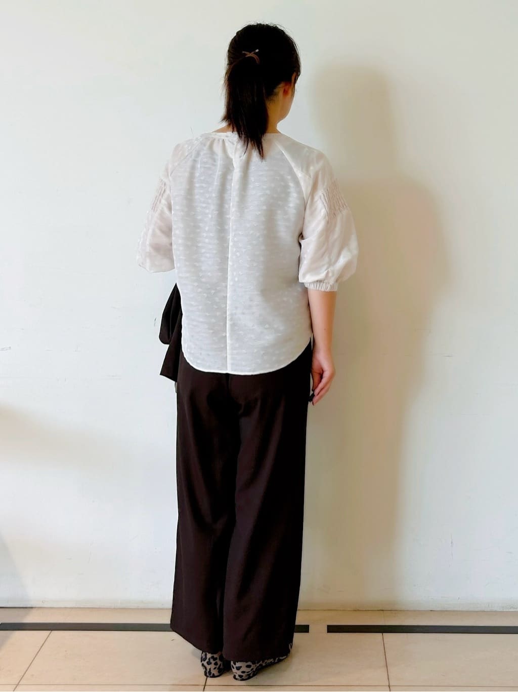ひーさんの「Reflect｜【ウエスト総ゴム／セットアップ／単品使いOK◎】ベスト＋ストレートパンツセット」を使ったコーディネート