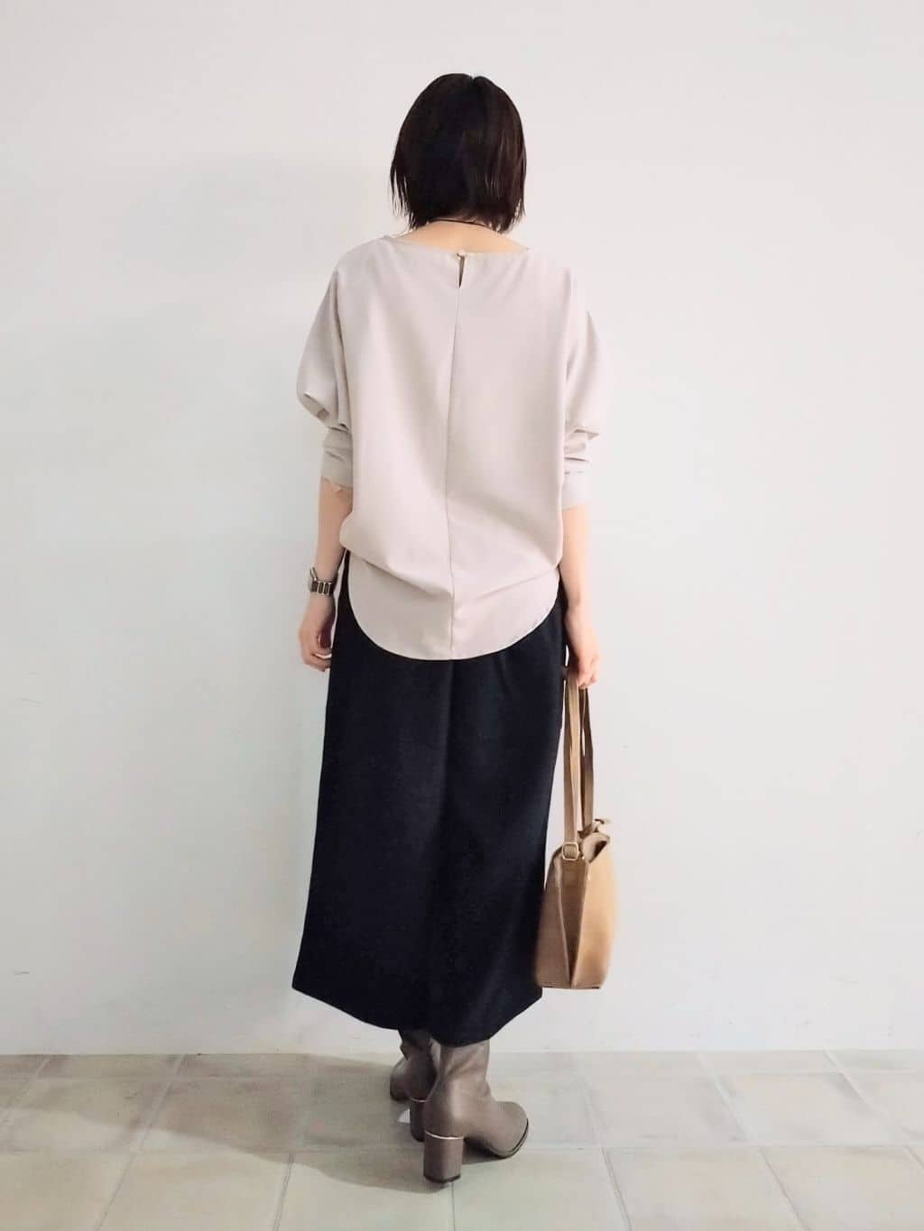 miomioさんの「SHOO･LA･RUE｜【高レビュー/洗濯後しわになりにくい】1枚でサマ見え 8分袖ドルマンブラウス」を使ったコーディネート