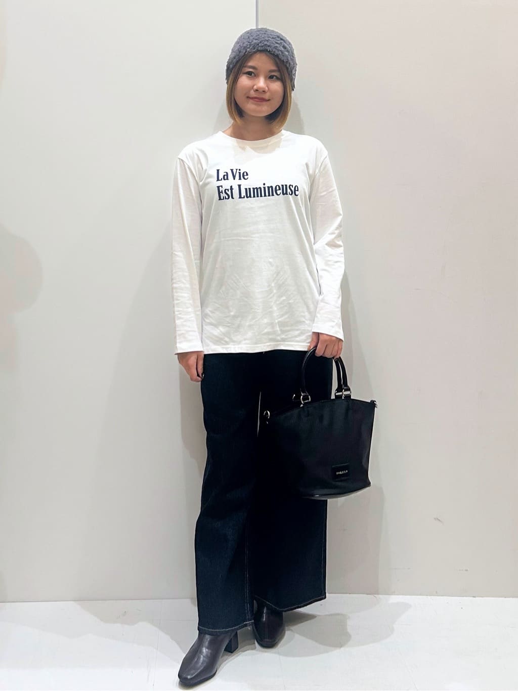 suzukaさんの「OPAQUE.CLIP｜ロングロゴTシャツ【洗濯機OK】」を使ったコーディネート