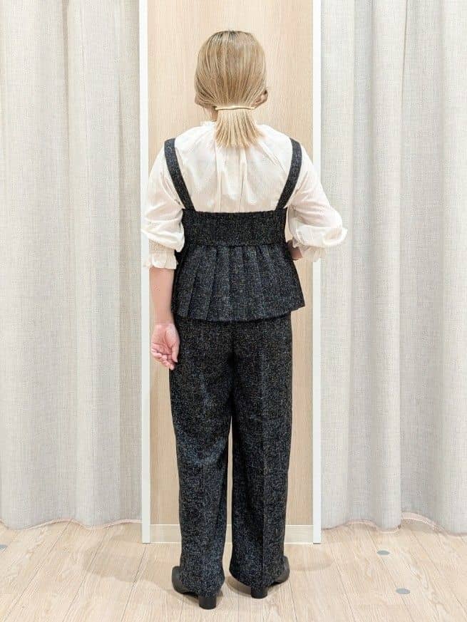 minさんの「grove｜【2点SET/体型カバー】夏から秋まで着まわせる！プリーツビスチェセットアップ」を使ったコーディネート