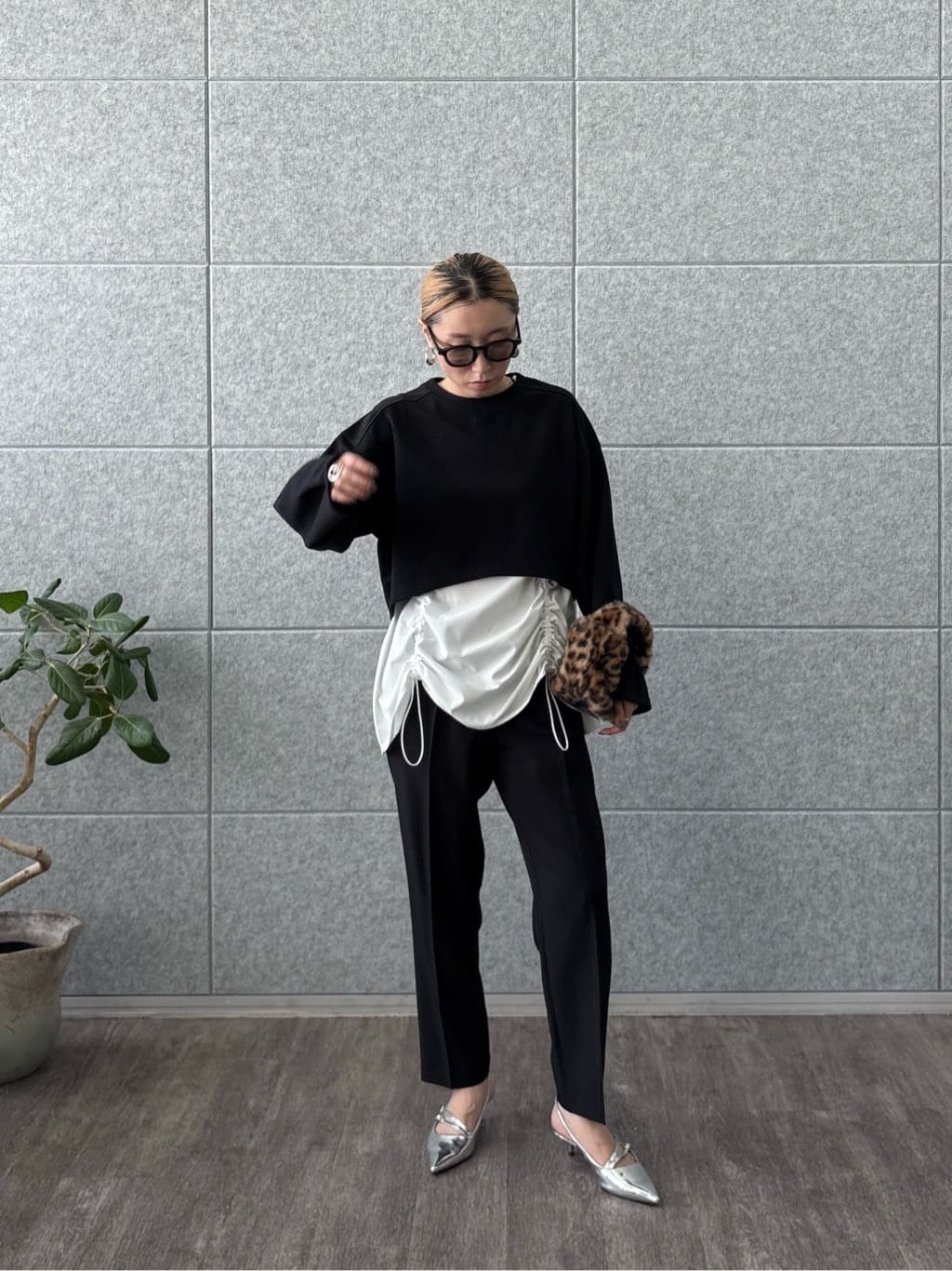 kotakiさんの「INDIVI｜Comfy SET UP｜イージーテーパードパンツ【セットアップ対応／通勤/カセット服】」を使ったコーディネート