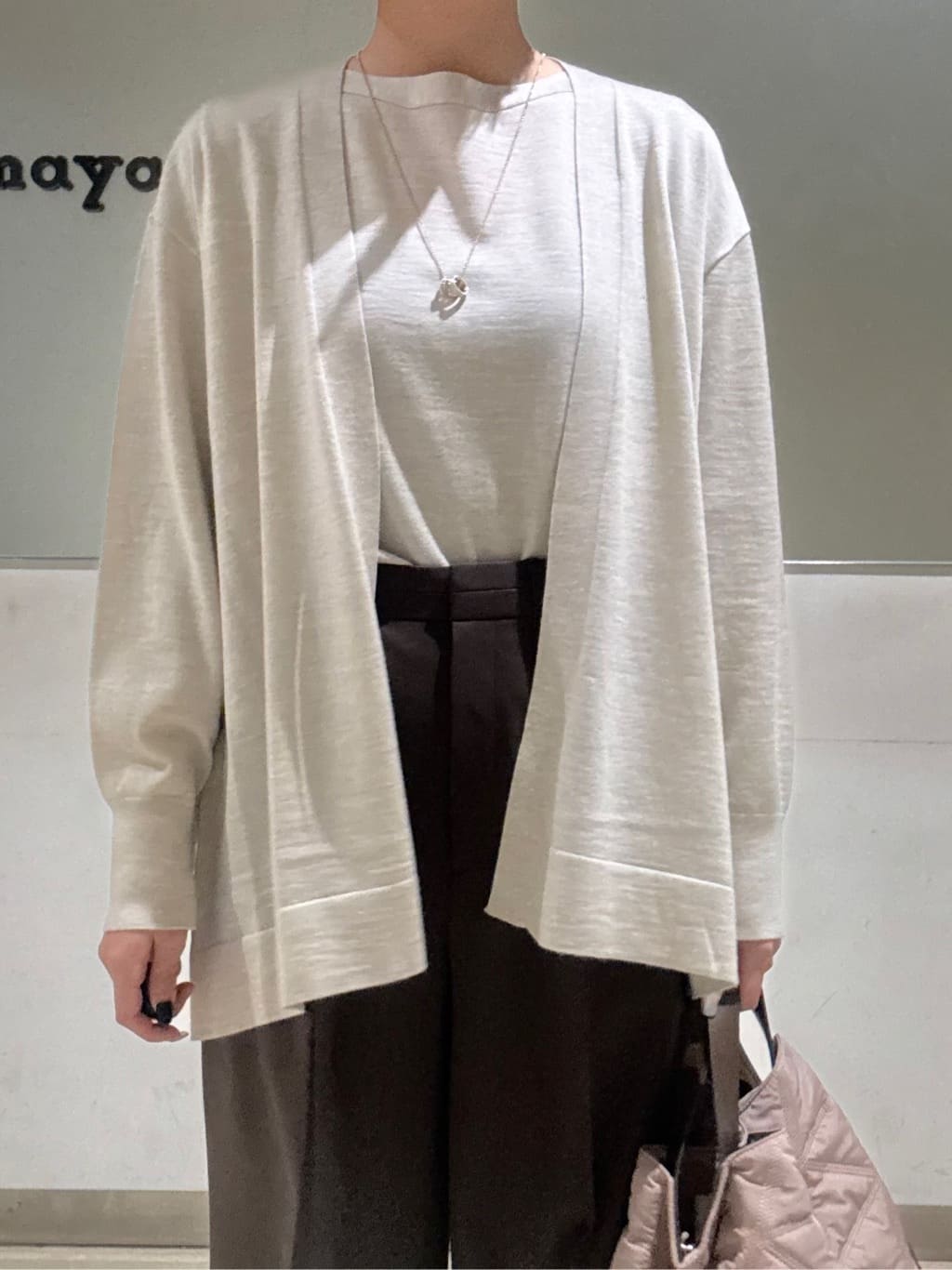 Itoさんの「UNTITLED｜【洗える/はっ水/後ろウエストゴム】ストレッチ2タックワイドパンツ」を使ったコーディネート
