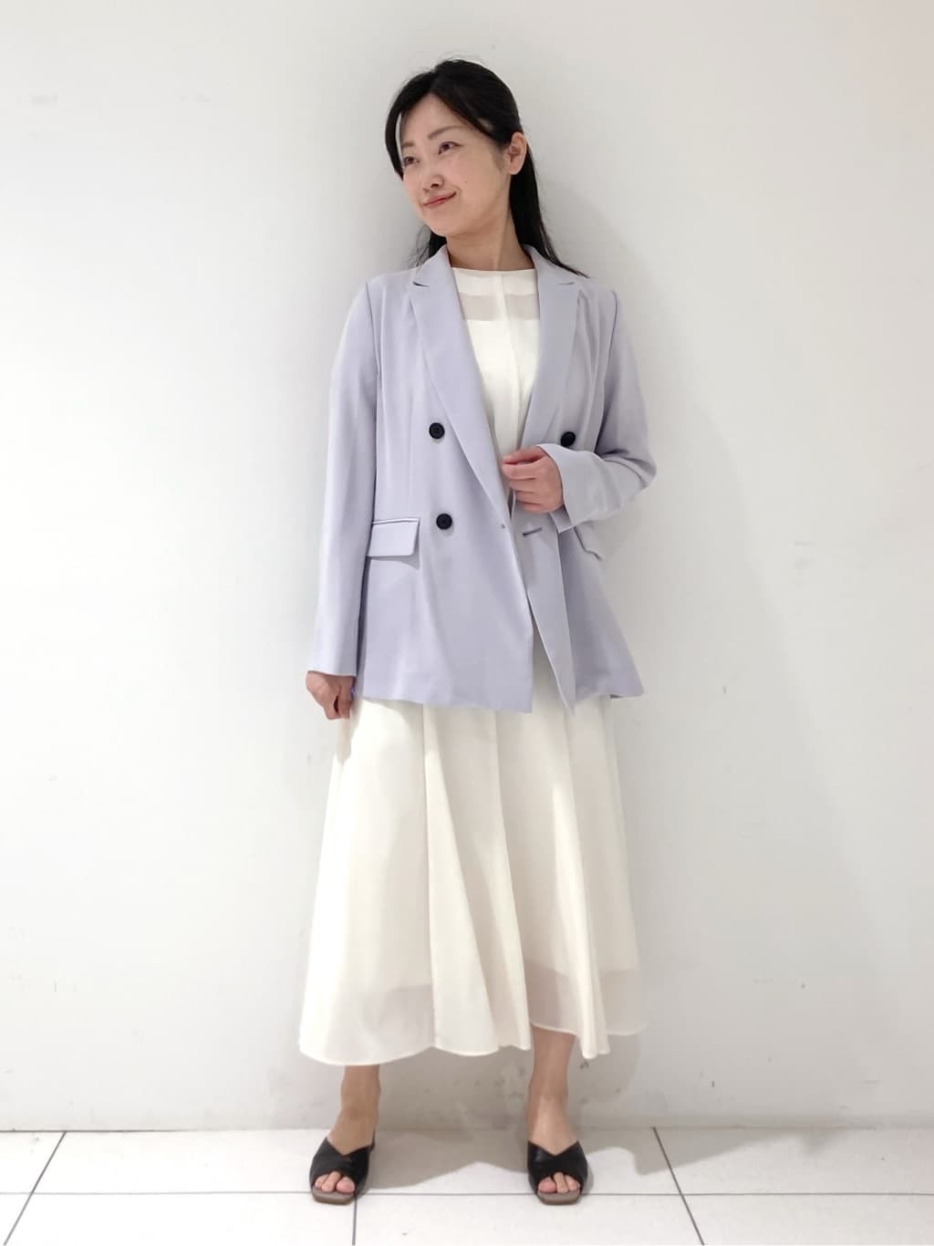 momokoさんの「INDIVI｜【着る日傘／遮熱／UVケア】ダブルジャケット」を使ったコーディネート